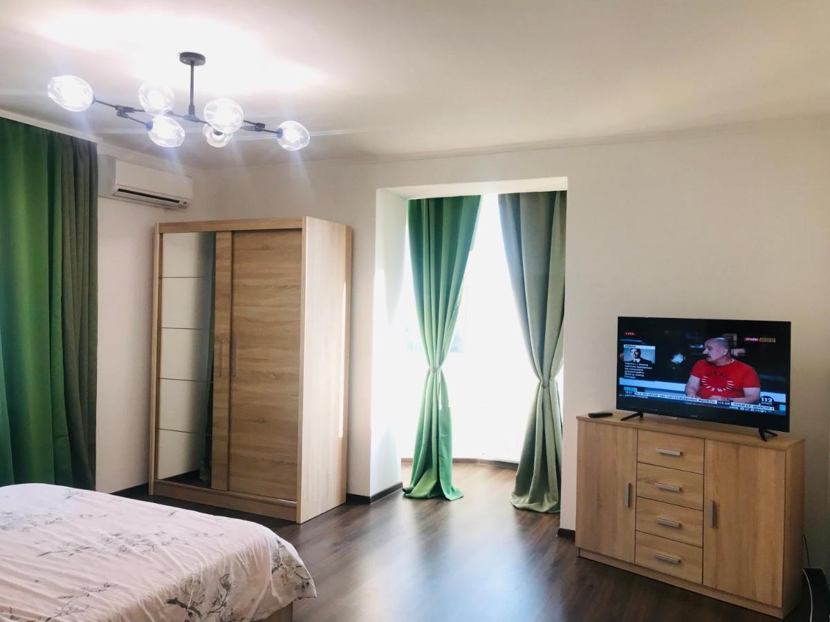 Apartmán Naberezhna 10, Central Luck Exteriér fotografie